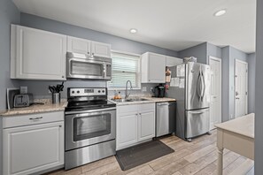 Fully equipped kitchen to help make meal prep a breeze.