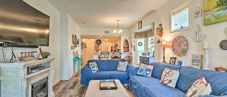 Book a trip to this cozy vacation rental condo in Suwannee.