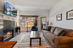 Fully remodeled, spacious living room