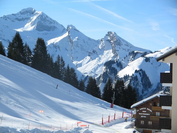 Snow and ski sports