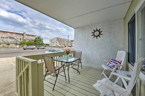 Furnished Porch