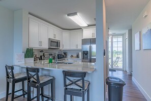 Modern Kitchen Area w/Breakfast Bar Seating