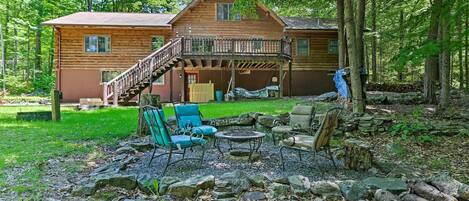 Welcome to your Pocono Lake getaway!