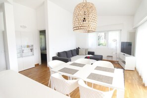 Wohn- Esszimmer