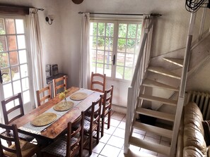 Salle à Manger, maison/Dining room, house