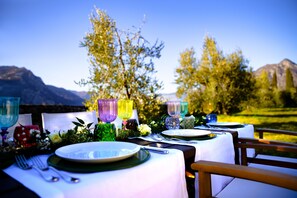 Outdoor dining