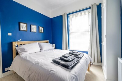 3 Darnborough Street -  a family break that sleeps 4 guests  in 2 bedrooms