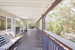 Upstairs Verandah with view to the beach