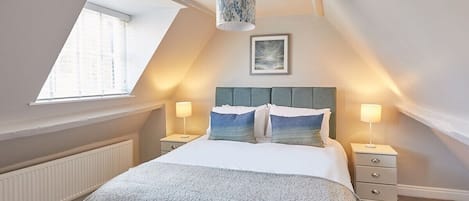 Jet Cottage, Oystons Yard, Whitby - Stay North Yorkshire