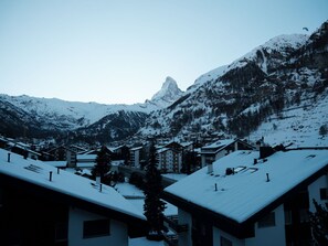 Sky, Mountain, Snow, Window, Cloud, Building, Slope, World, House, Freezing