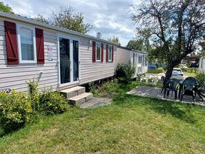 Plante, Bâtiment, Fenêtre, Nuage, Ciel, Maison, Arbre, Architecture, Lot Terre, Chalet