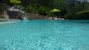 Piscine chateauzen 