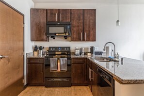 Fully equipped kitchen so you can cook (or not!)