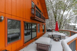 2nd floor Balcony & 1st level Deck on snow