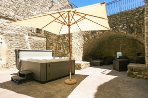 terrasse ,jacuzzi