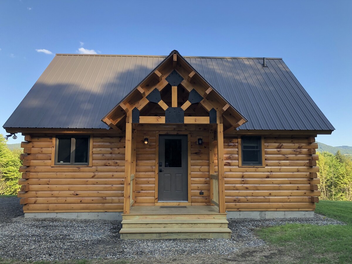 Pet Friendly cabin in East Burke – on the Kingdom Trails