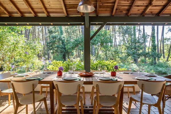 Outdoor dining