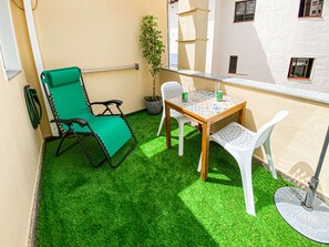 Geschützte Terrasse ideal zum Entspannen