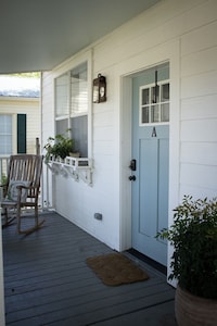 Front door of the Live Oak Cottage