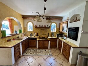 Private kitchen