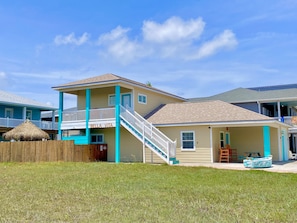 Bella Vita beach house side view