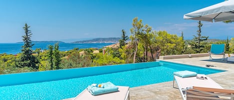 Villa Melanthi - Amazing view to Spetses island