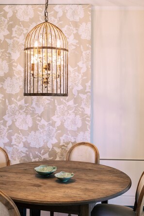 KItchen Table