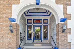 Arrive and depart anytime, at your convenience - No more waiting in line at the check-in desk