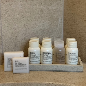 Bathroom amenities