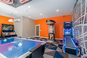 Spielezimmer