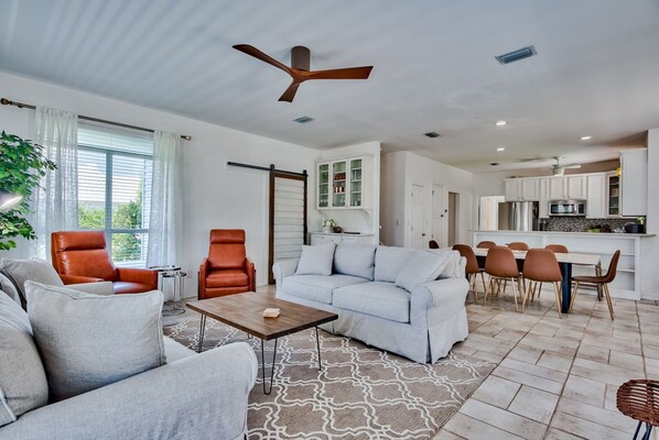 Living Area with plenty of space to stretch out