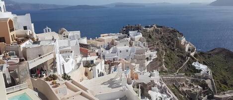 Beautiful Oia Villa | Spectacular Sea Views | Sunset & Caldera Views | Aegean Serenity Villa