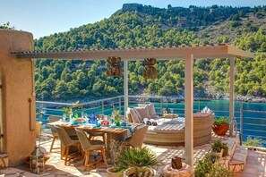 Stunning Kefalonia Villa | Villa Daisya | 3 Bedrooms | Seafornt | Spectacular Sea Views | Private Outdoor Pool | Assos