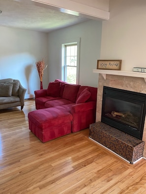 A charming modern suburban 3 bedroom condo close to Boston