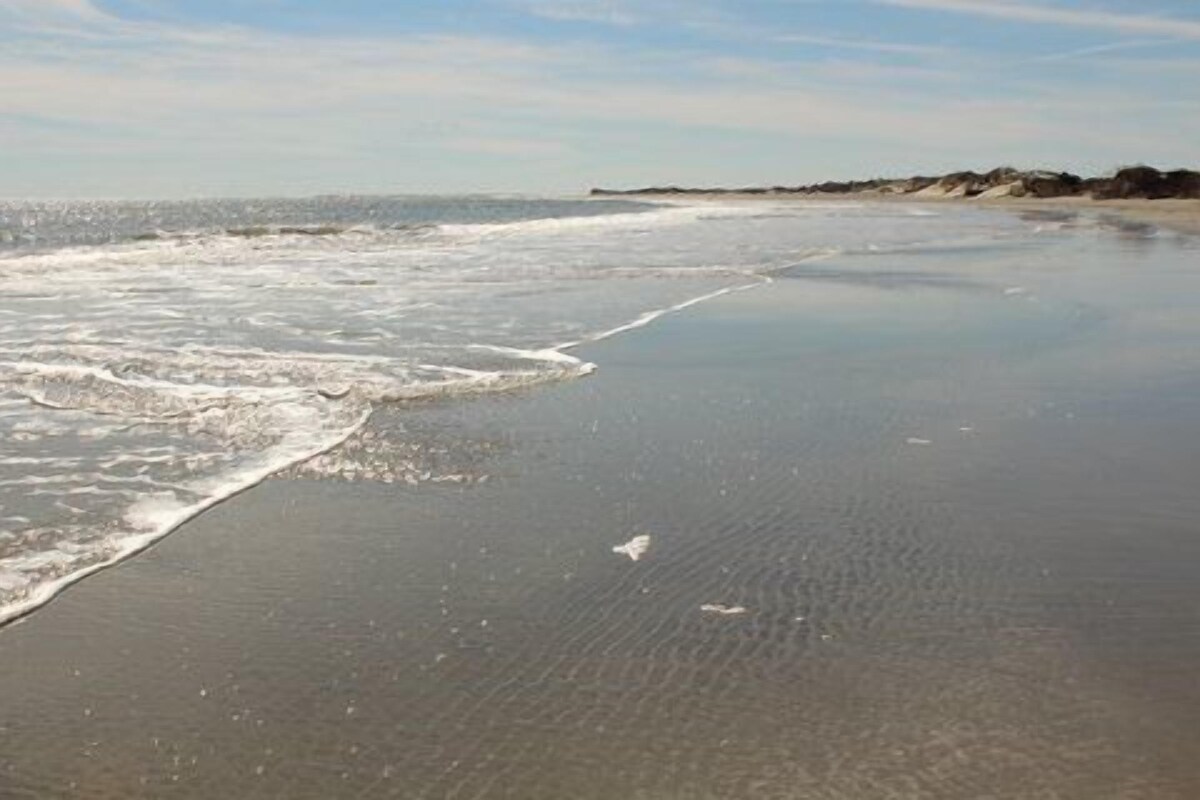 Dazzling Sunsets! Sleeps 4+! Pet Friendly! Amenity Cards Available!