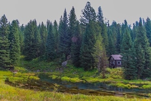 Johnny Sacks cabin