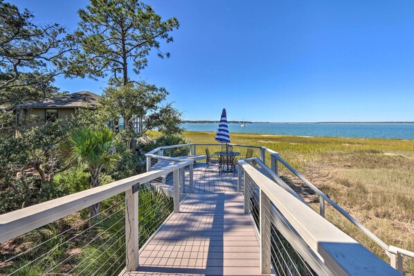 Hilton Head Vacation Rental House | 2BR | 2BA | Stairs Required | 916 Sq Ft