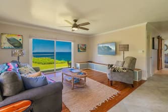 Oceanfront Art Gallery, Views-O-Plenty!