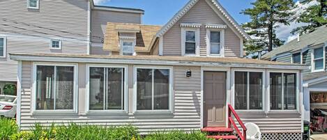 Weirs Beach Vacation Rental | 3BR | 1.5BA | 2,200 Sq Ft | Steps Required