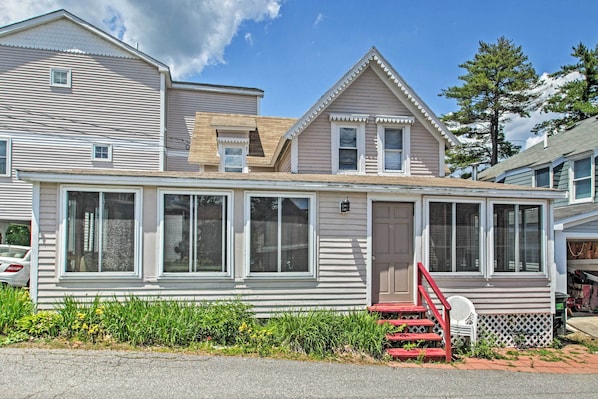 Weirs Beach Vacation Rental | 3BR | 1.5BA | 2,200 Sq Ft | Steps Required