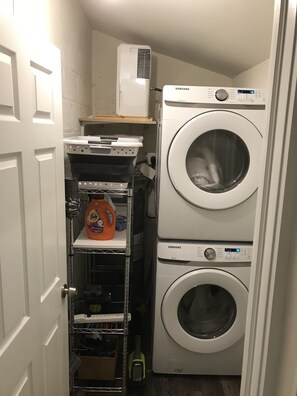 2021 washer & dryer