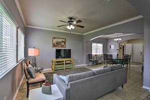 Living Room | Smart TV | Ceiling Fan | Open Layout
