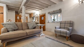 Living room, Suncroft, Bolthole Retreats