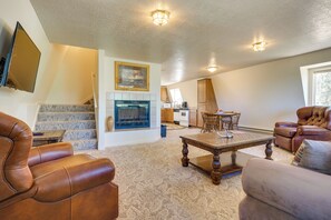 Living Room | Queen Sleeper Sofa