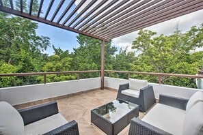 Private Balcony | Outdoor Seating