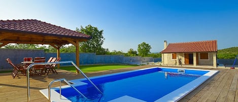 Piscine, Propriété, Maison, Immobilier, Balancelle, Loisir, Recours, Bâtiment, Domicile, Biens