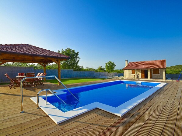 Piscine, Propriété, Maison, Immobilier, Balancelle, Loisir, Recours, Bâtiment, Domicile, Biens