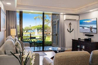Gorgeous Luxury Ocean View 3 Bedroom Kamaole Sands 10-115