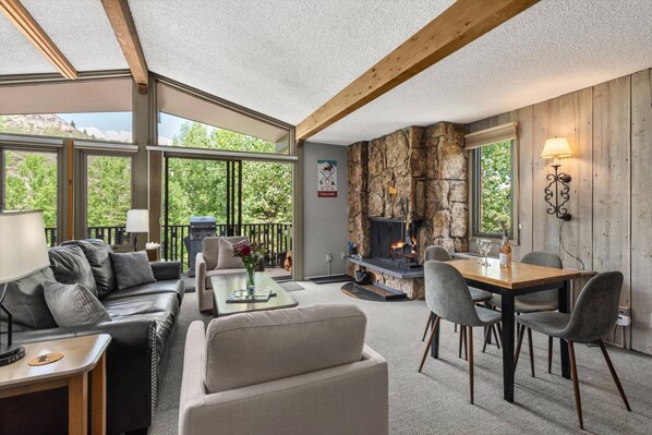 Bright new furnishings, high ceilings and wall to wall windows create a very welcoming space for your trip to Snowmass