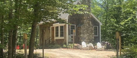 Drive up our driveway to start your White Mountains adventure!!!